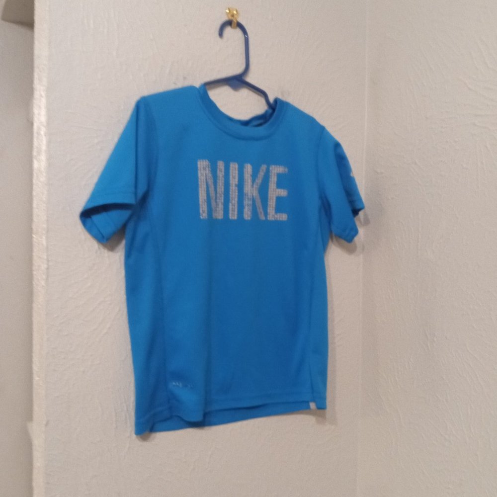 NIKE Dry Shirt